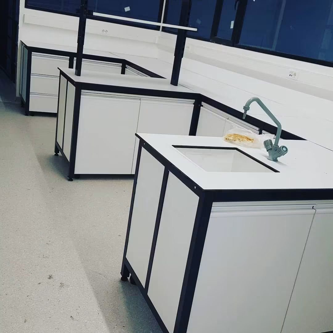 TNCLAB HPL Tezgahlı Laboratuvar Kenar Düzeni